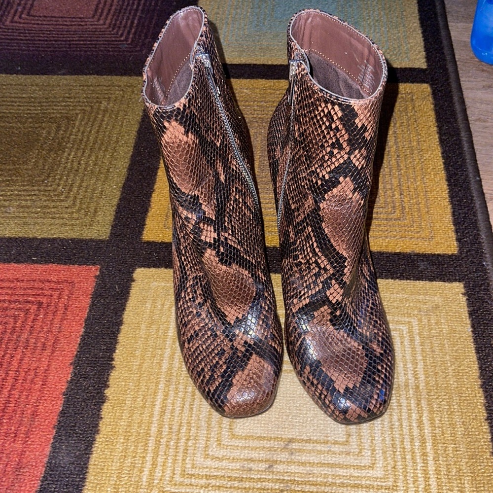 Steve Madden Boots Brown Snake Print